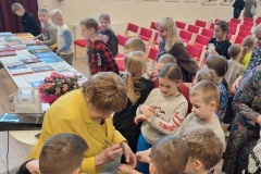 kohtuminekirjanikugaLeeloTungal